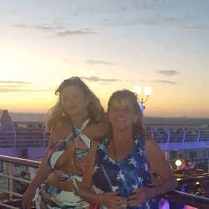 Meet your Posher, Connie